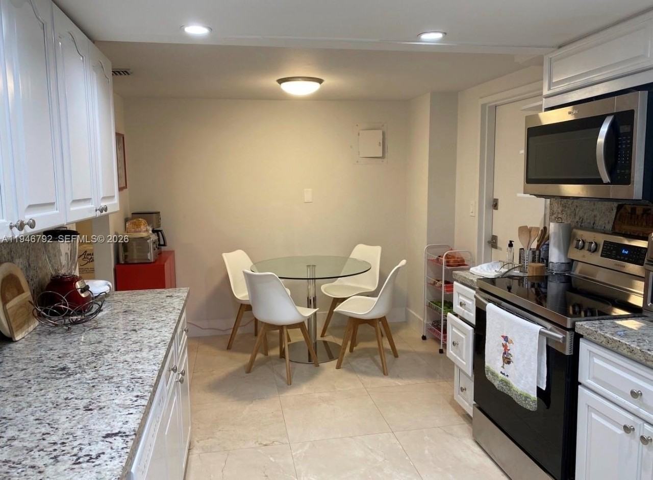 155 Ocean Lane Dr #611 - Photo 3 of 12