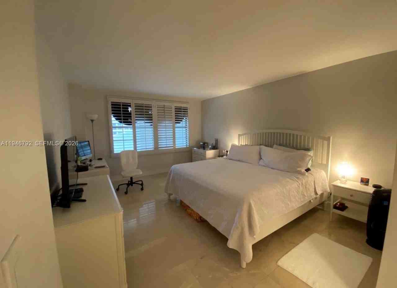 155 Ocean Lane Dr #611 - Photo 4 of 12