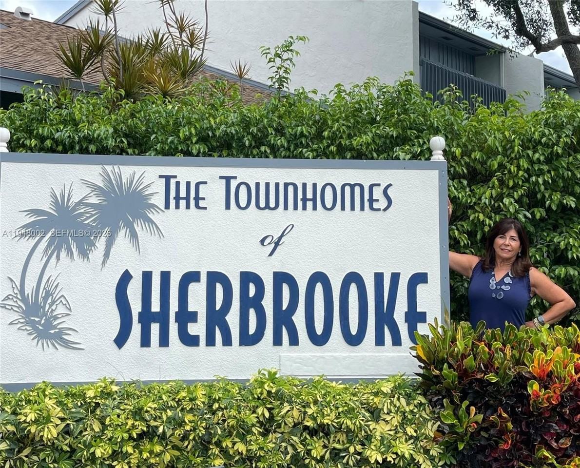 1422 Amanda St #1422 - Photo 5 of 25