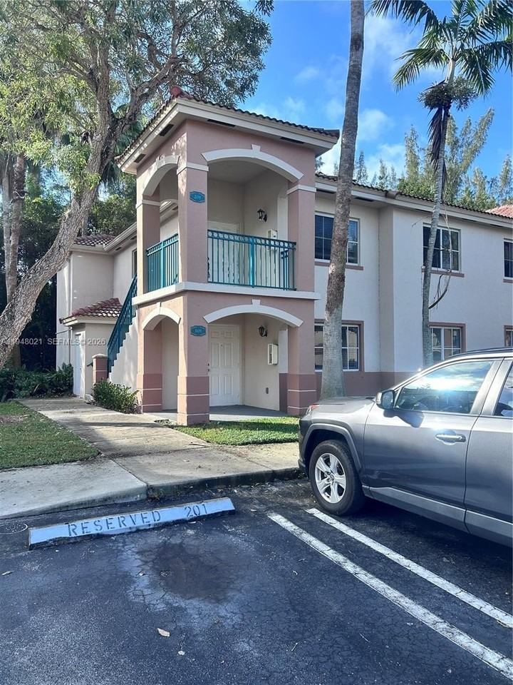 1270 Se 31st Ct #101-35 - Photo 3 of 20