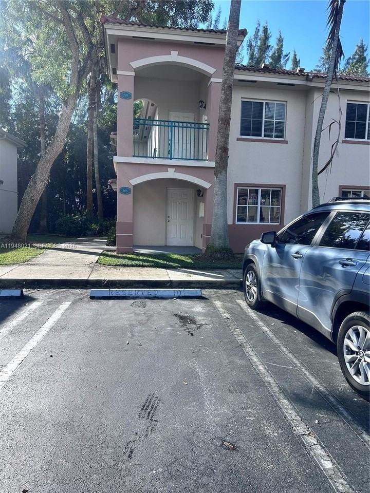 1270 Se 31st Ct #101-35 - Photo 4 of 20