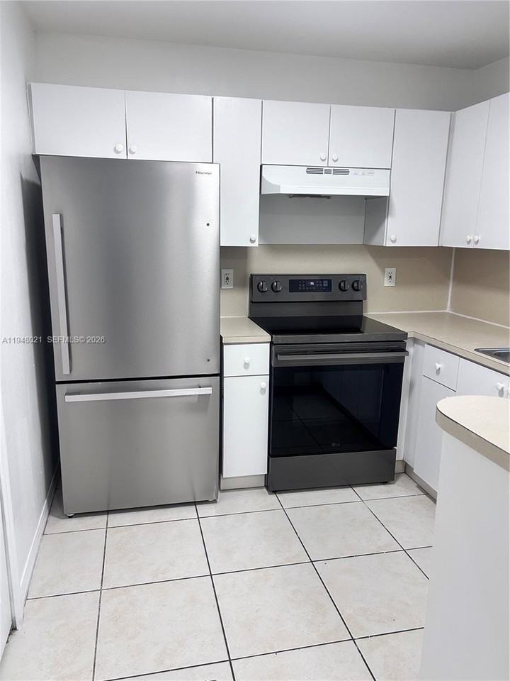 1270 Se 31st Ct #101-35 - Photo 7 of 20