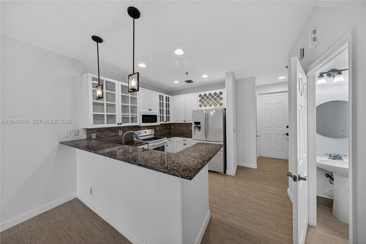 4645 Sw 75th Way #4645 - Photo 7 of 50