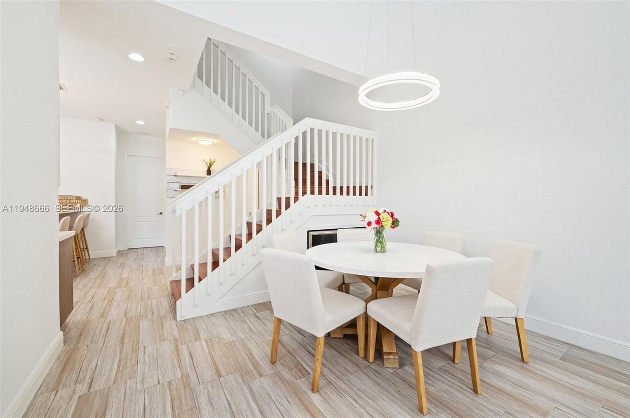 622 Sw 147th Ter #1 - Photo 6 of 29