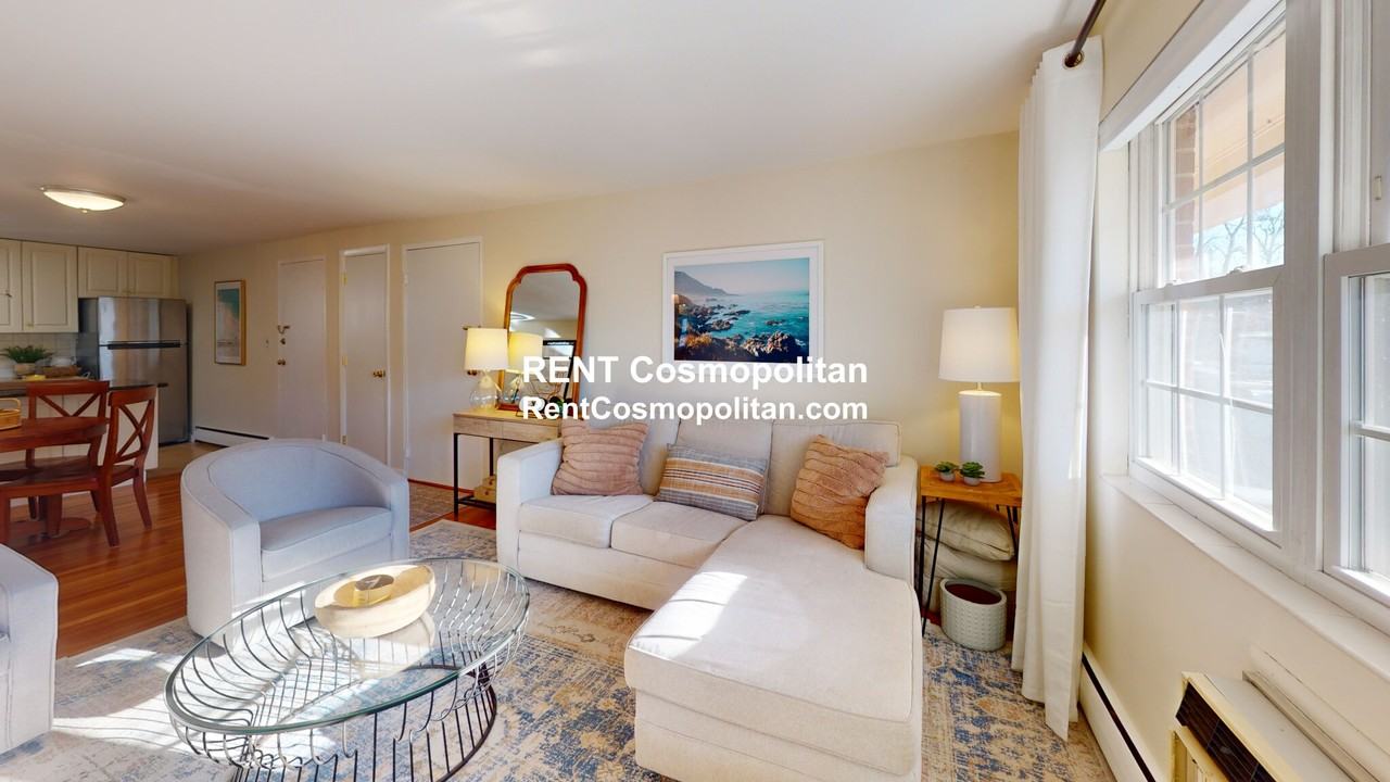 27 Arlington Rd Apt 02 #5 - Photo 2 of 11