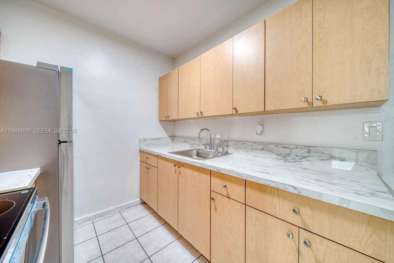 19110 Nw 36th Ave #19110 - Photo 6 of 20