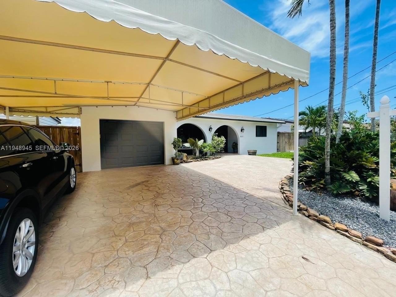 2827 Mckinley St #0 - Photo 3 of 9