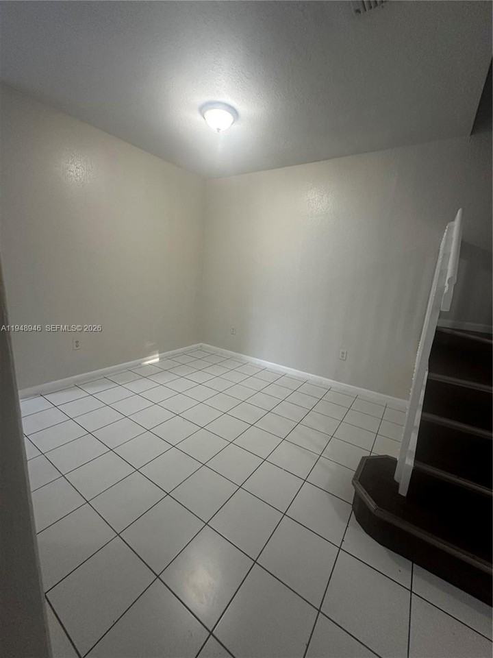 2440 Se 14th Ave #281 - Photo 7 of 42