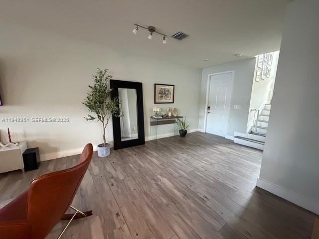 10034 W 32nd Ln - Photo 4 of 18