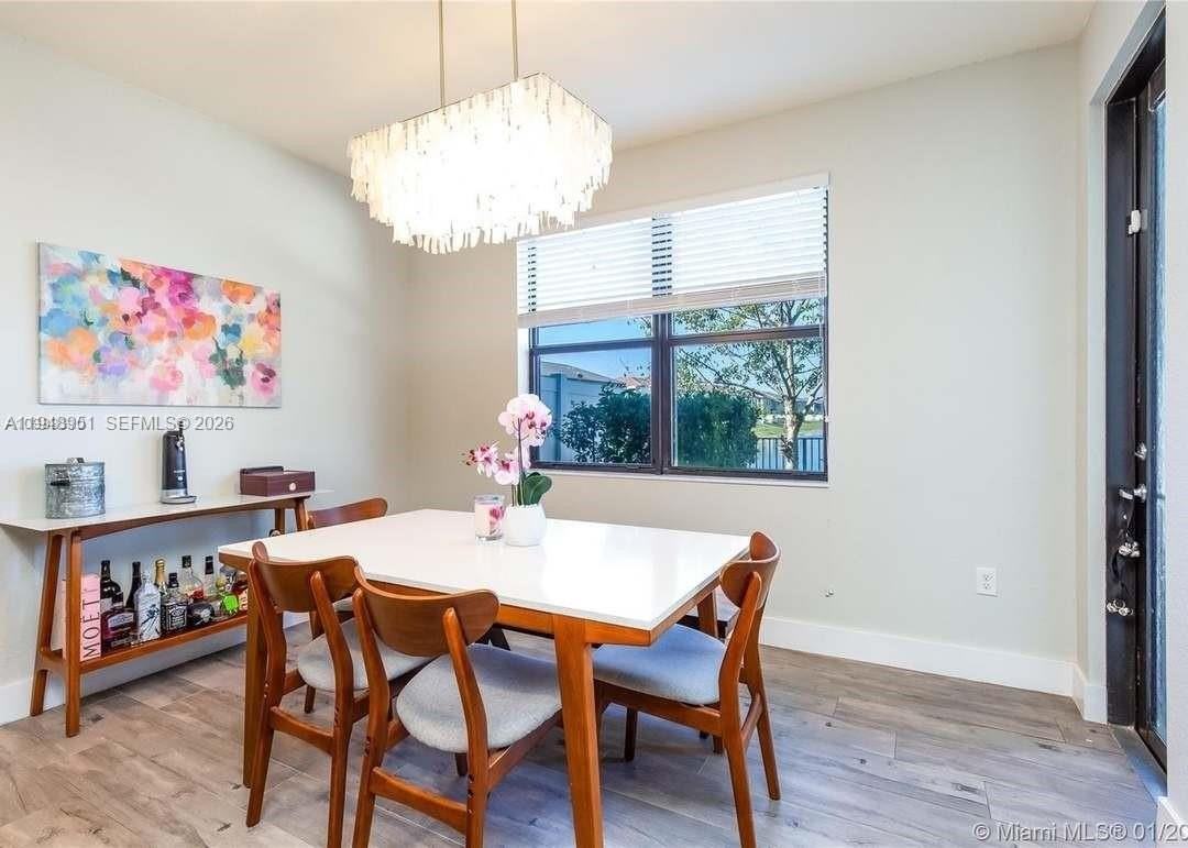 10034 W 32nd Ln - Photo 5 of 18