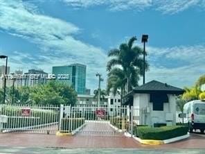 7725 Sw 86th St - Photo 4 of 22