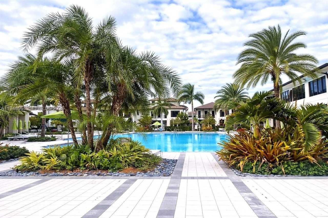 8001 Nw 41st St #409