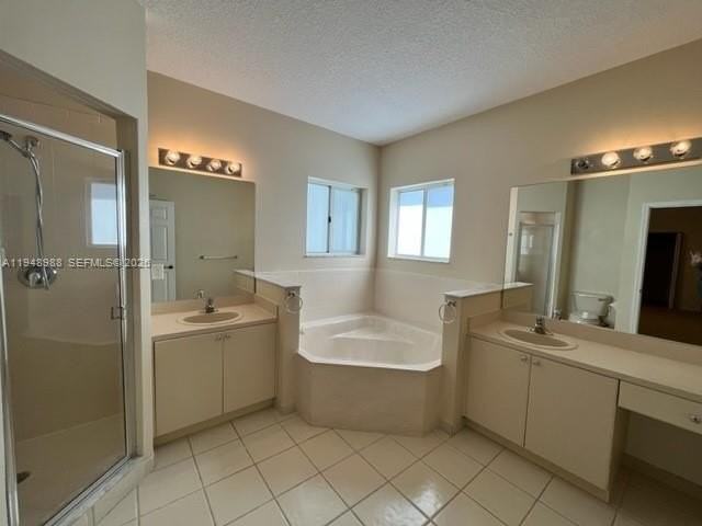 1932 Se 24th Ave - Photo 3 of 7