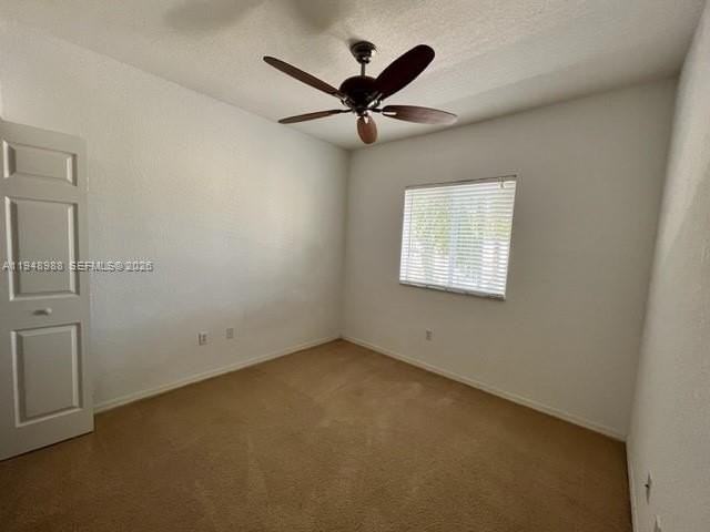 1932 Se 24th Ave - Photo 4 of 7