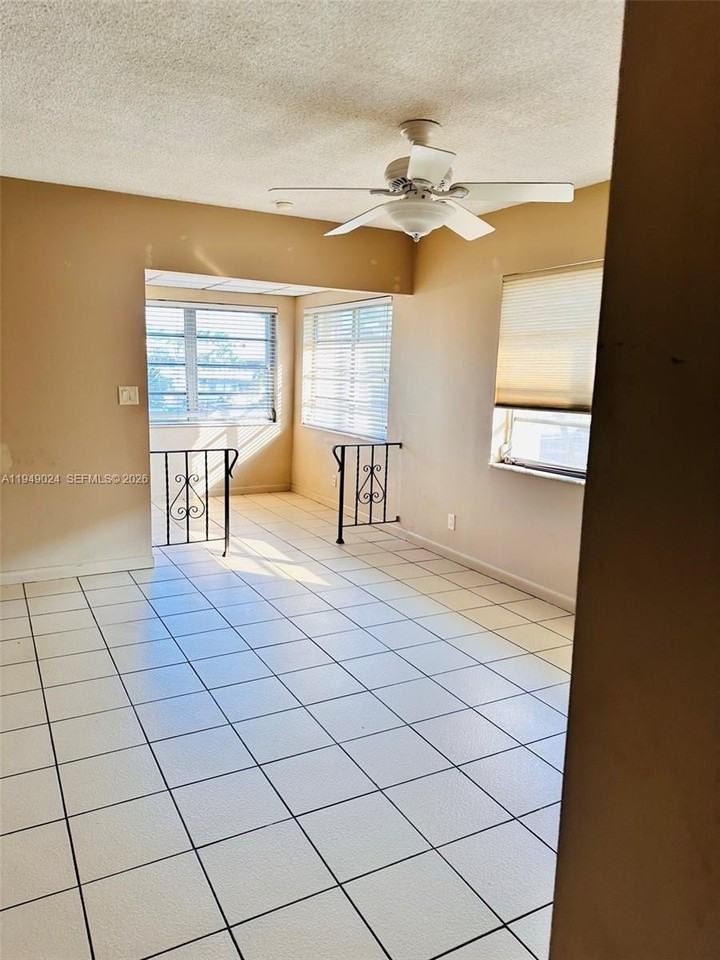 2060 Nw 81st Ave #329 - Photo 5 of 11