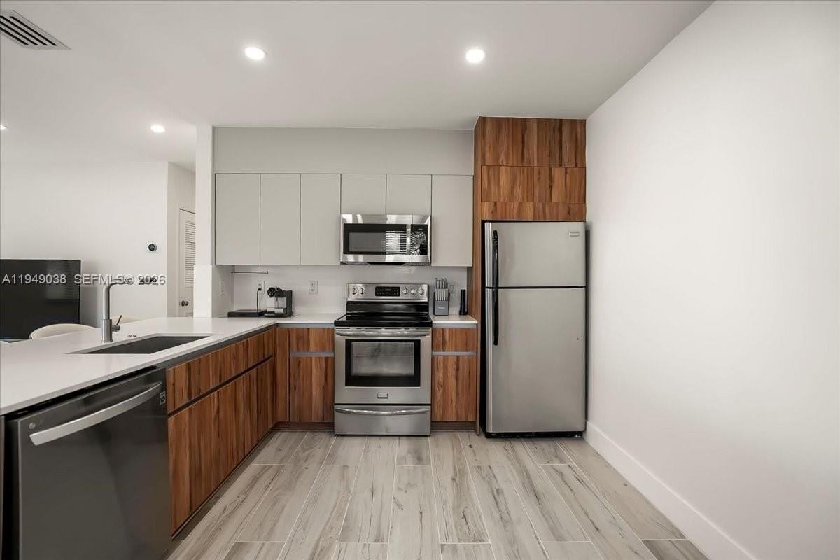 70 Nw 47th Ter #70 - Photo 3 of 9