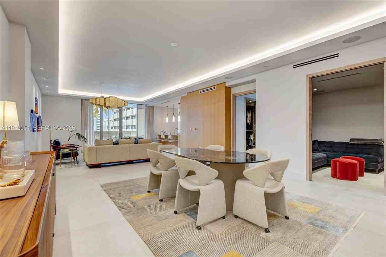 515 Valencia Ave #604 - Photo 3 of 23