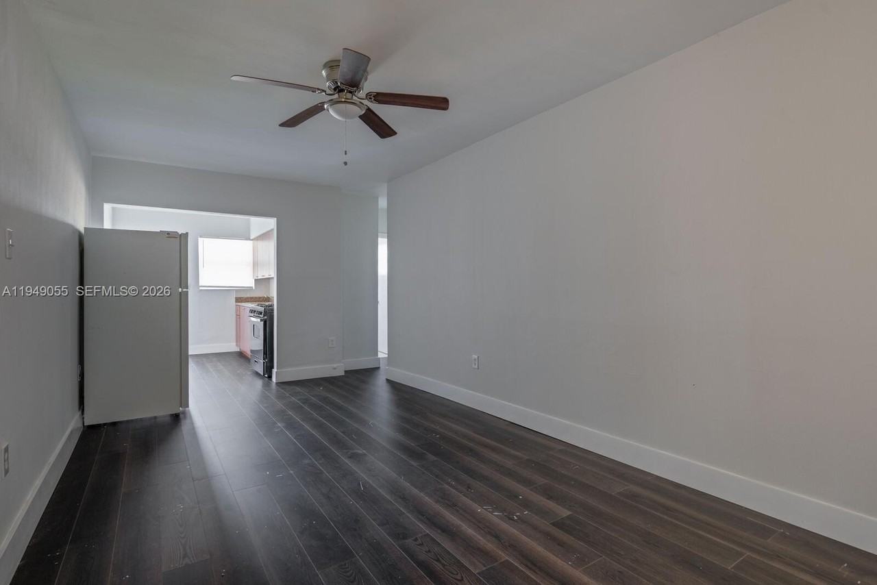 26501 Sw 137th Ave #16 - Photo 5 of 8