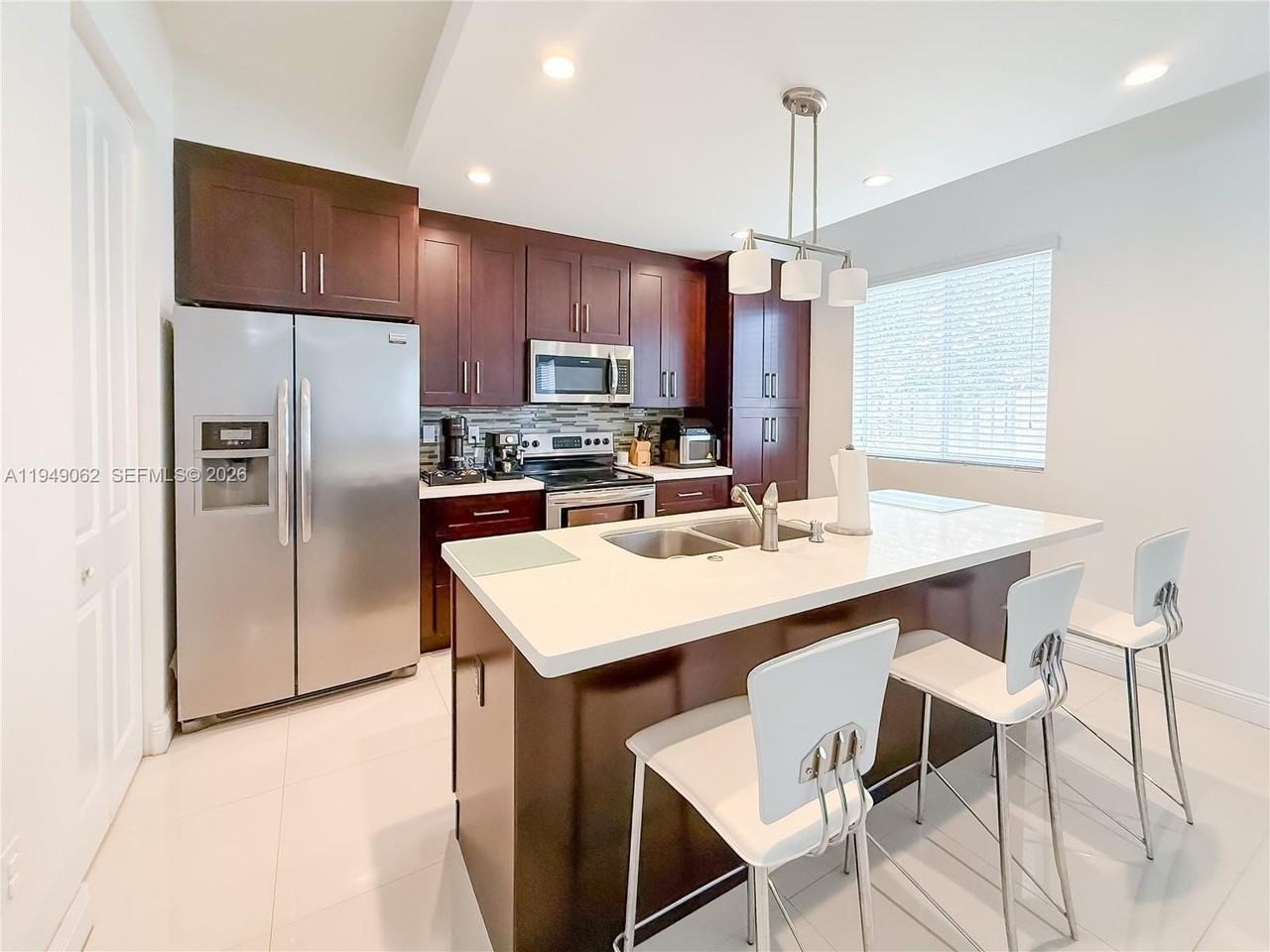 17931 Sw 152nd Ave - Photo 5 of 29