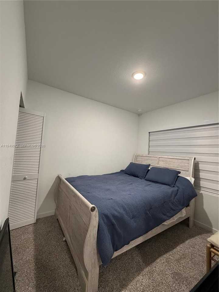 26126 Sw 146th Ave #B - Photo 3 of 7