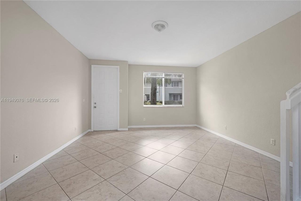 3533 Sonoma Dr - Photo 3 of 34