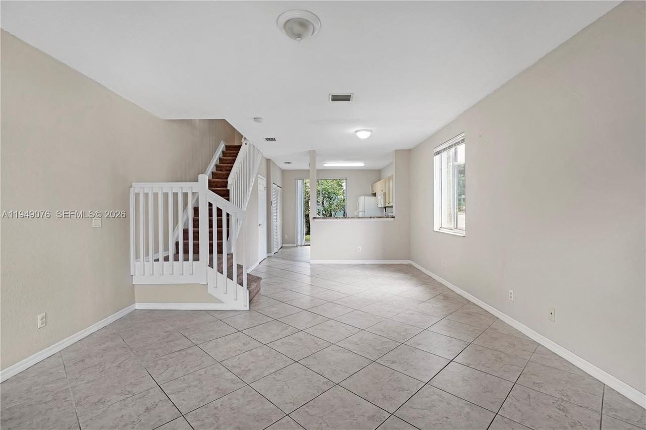 3533 Sonoma Dr - Photo 4 of 34