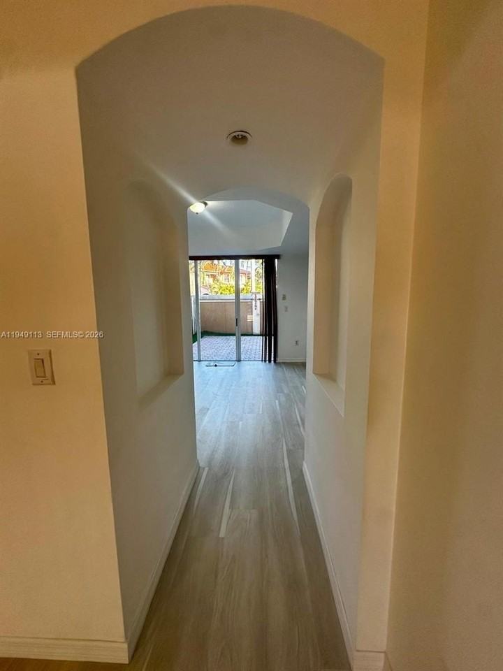 15205 Sw 30th Ter #15205 - Photo 5 of 34