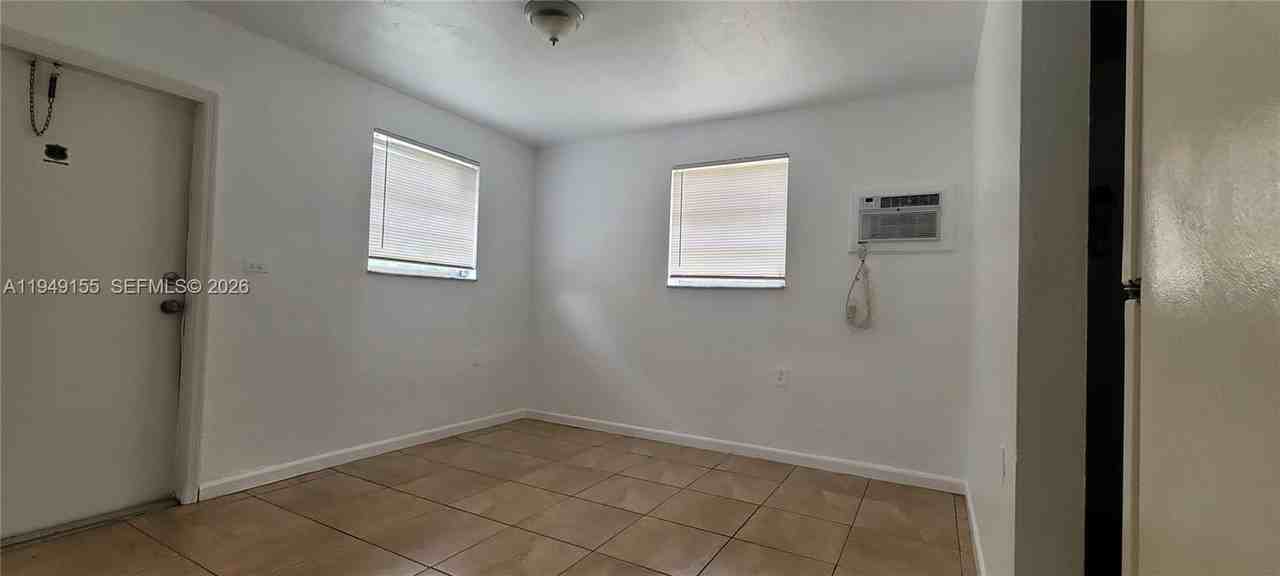 567 Nw 90th St #3 - Photo 5 of 16