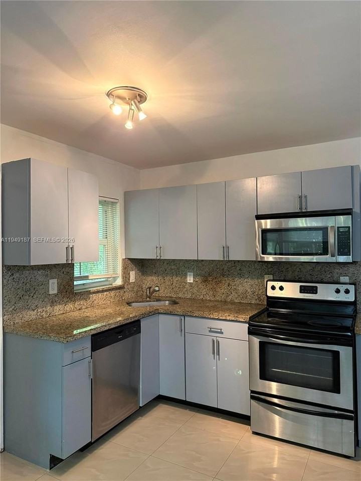 3131 Carter St #3131 - Photo 2 of 15