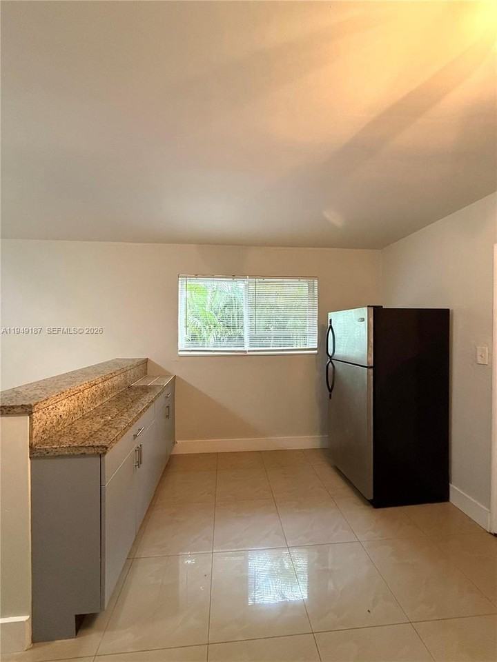 3131 Carter St #3131 - Photo 3 of 15