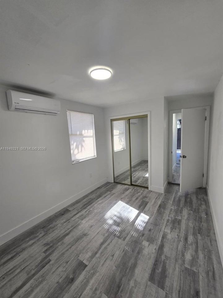 1220 Nw 180th Ter #1220 - Photo 3 of 8