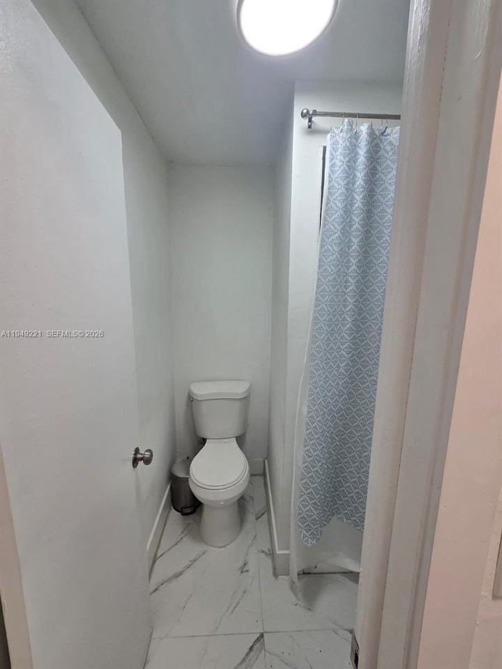 1220 Nw 180th Ter #1220 - Photo 4 of 8