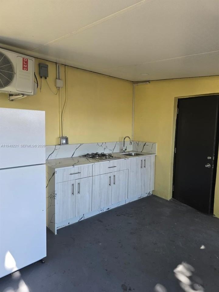 1220 Nw 180th Ter #1220 - Photo 6 of 8