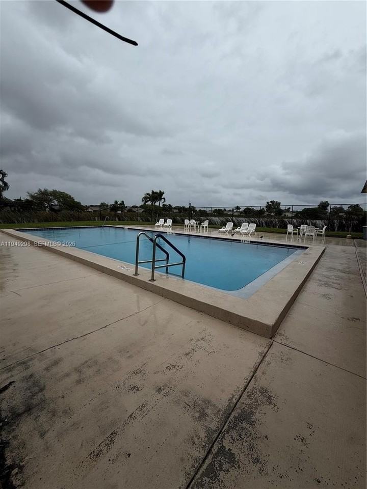 1802 Waterview Cir #1802 - Photo 3 of 20