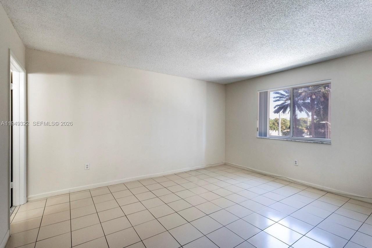 2660 Sw 37th Ave #308 - Photo 7 of 14