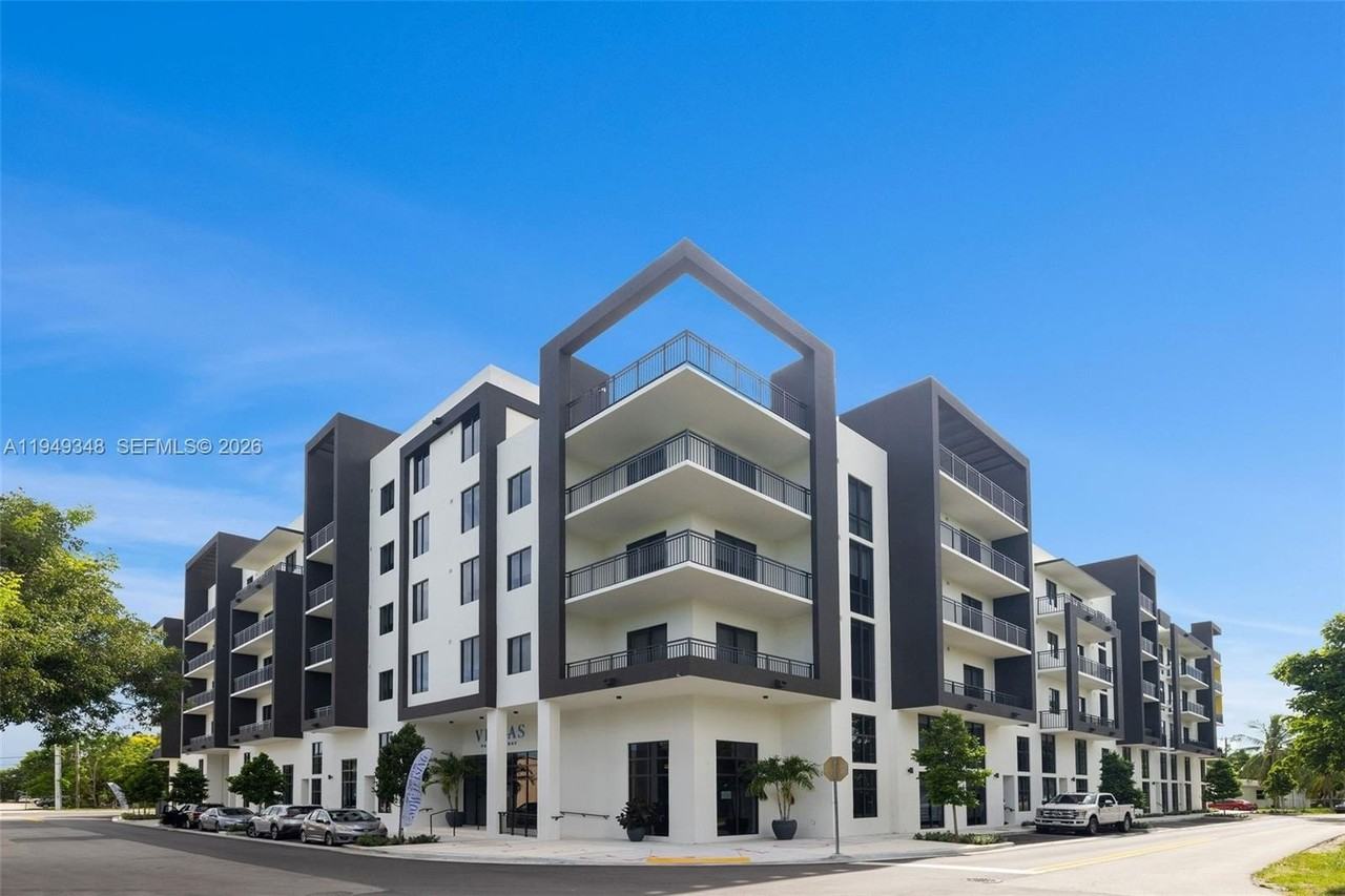 18300 Sw 98th Ave #411