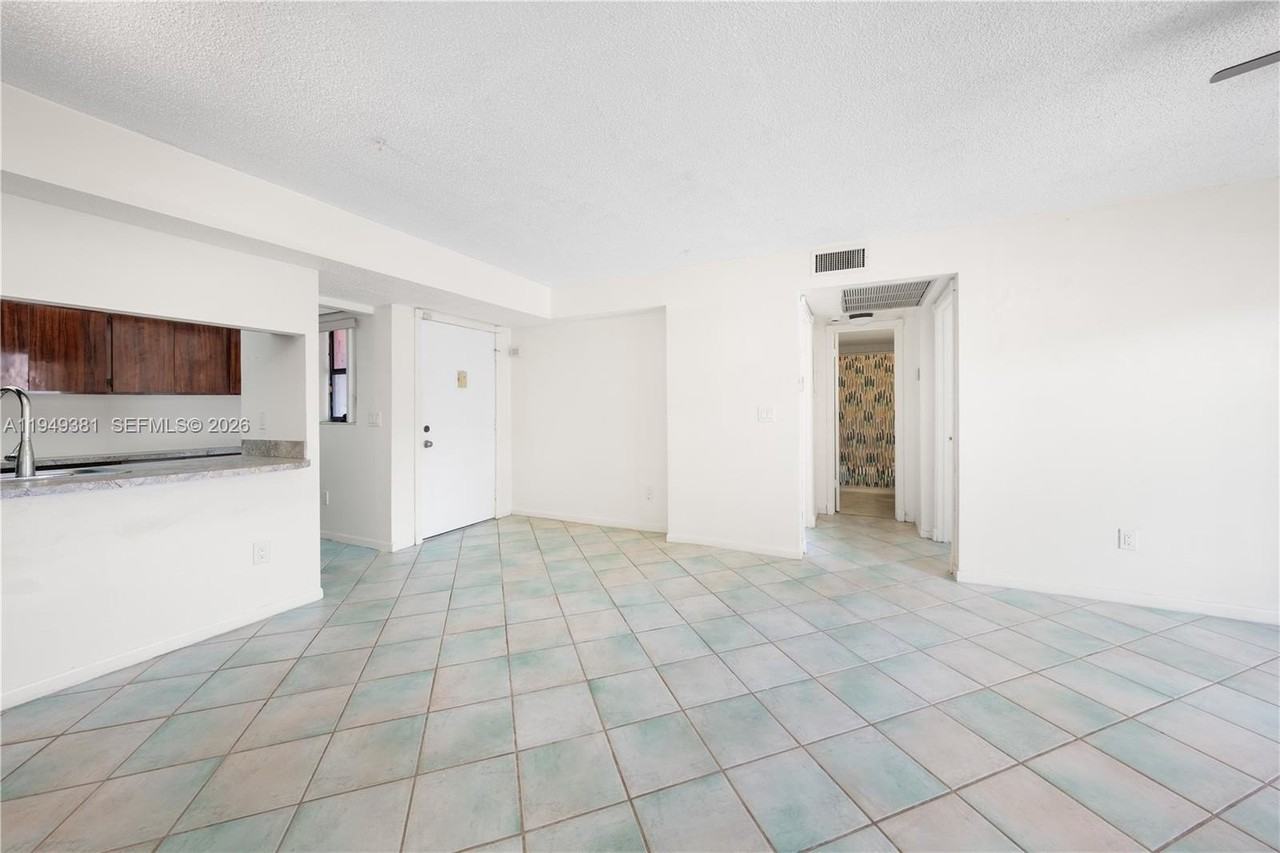 20905 Ne 8th Ct #101-36 - Photo 5 of 37