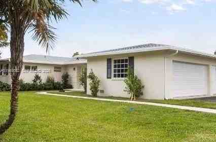 17220 Sw 83rd Ct - Photo 2 of 11