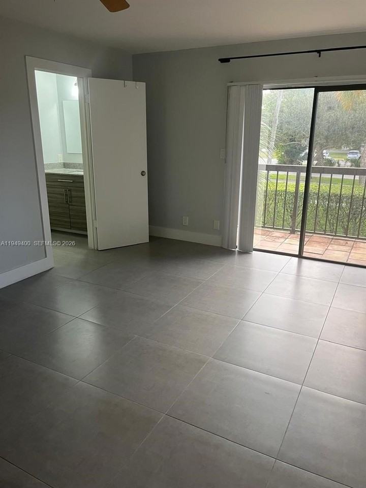 13292 Nw 5th St - Photo 7 of 29