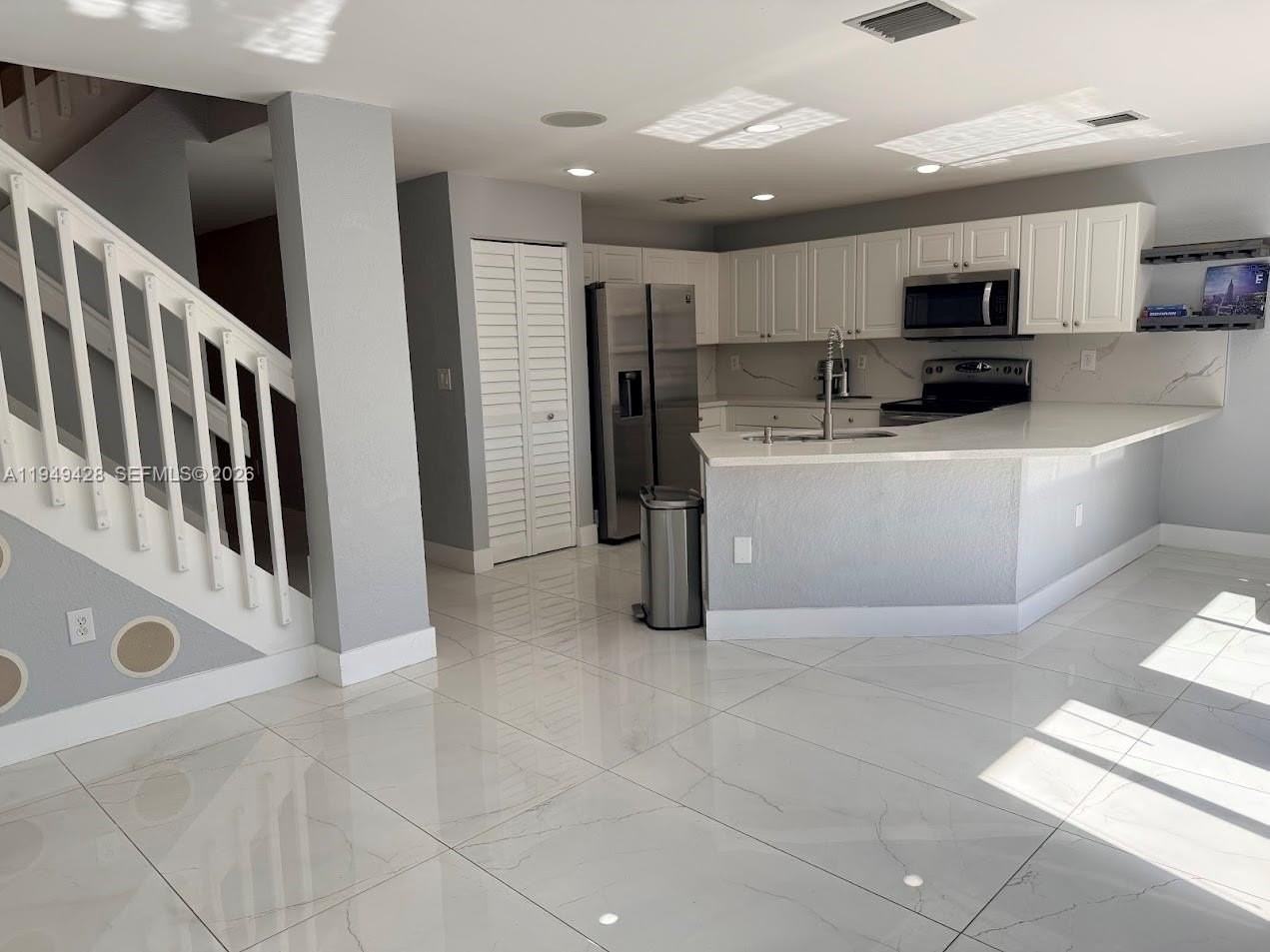 11612 Nw 51st Ter #11612 - Photo 3 of 24