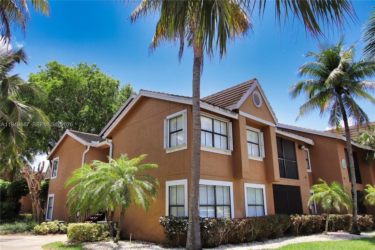 10681 Sw 156th Pl #402 - Photo 3 of 36