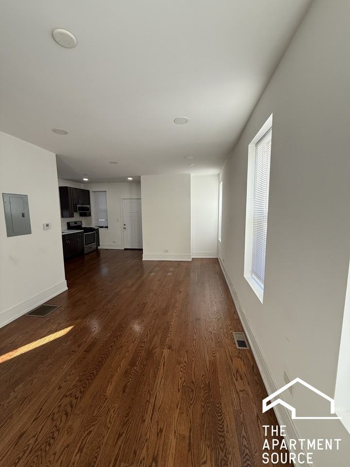 1719 W 18th St #3F - Photo 6 of 12