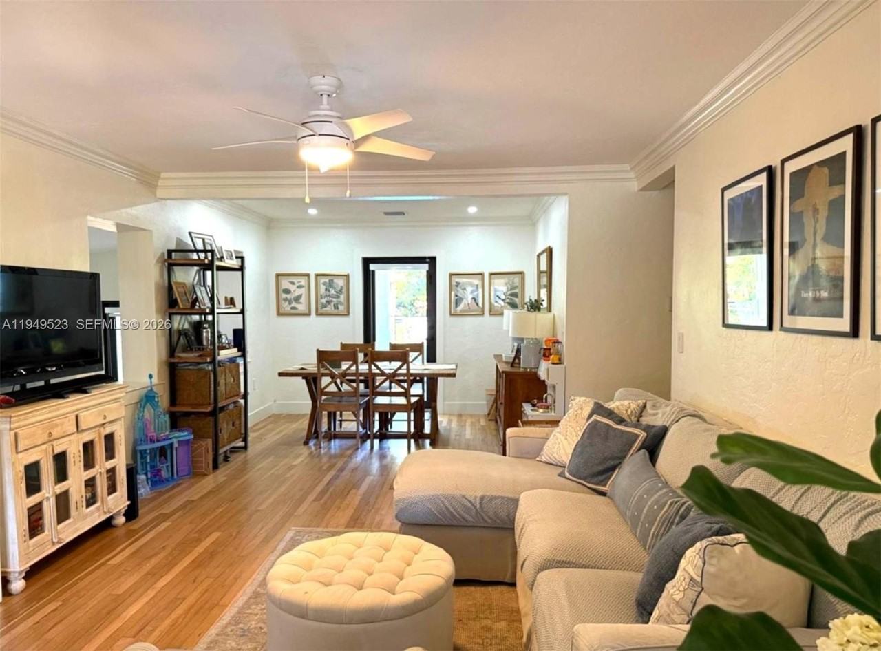 5827 Sw 29th St #0 - Photo 5 of 21