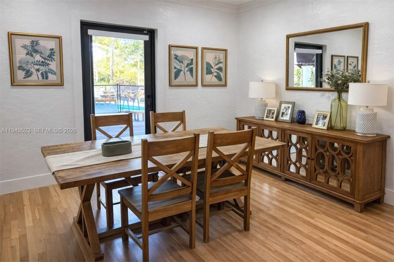 5827 Sw 29th St #0 - Photo 6 of 21