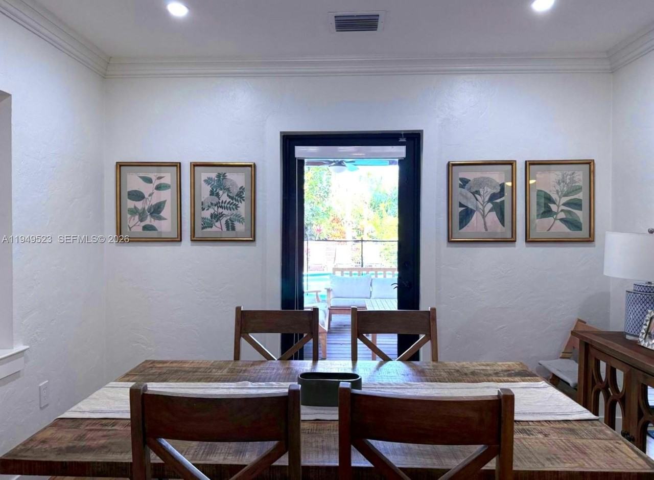 5827 Sw 29th St #0 - Photo 7 of 21