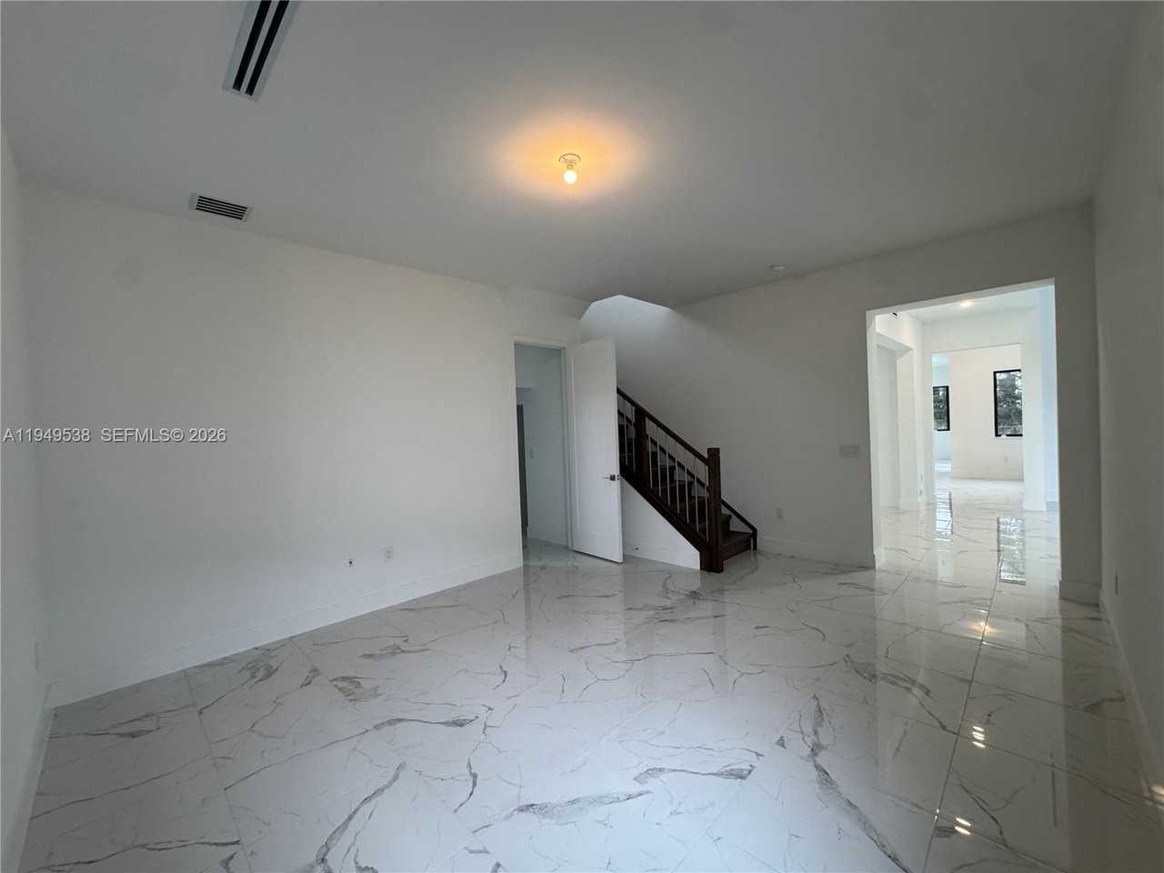 19670 Ne 14th Ct #19670 - Photo 6 of 50