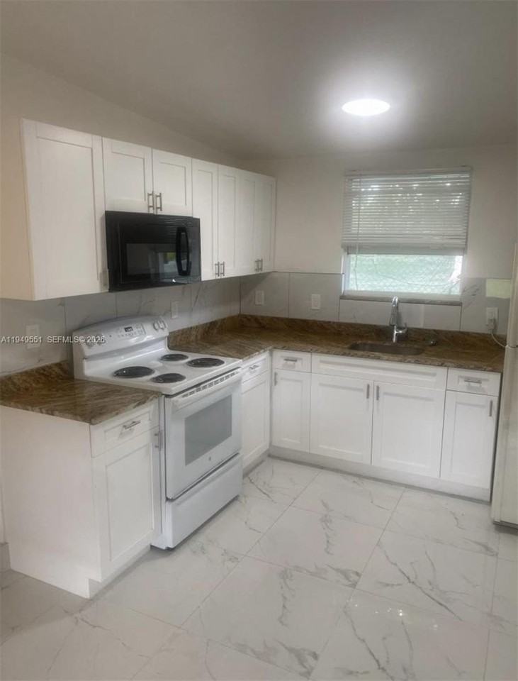 6045 Buchanan St #1 - Photo 2 of 10