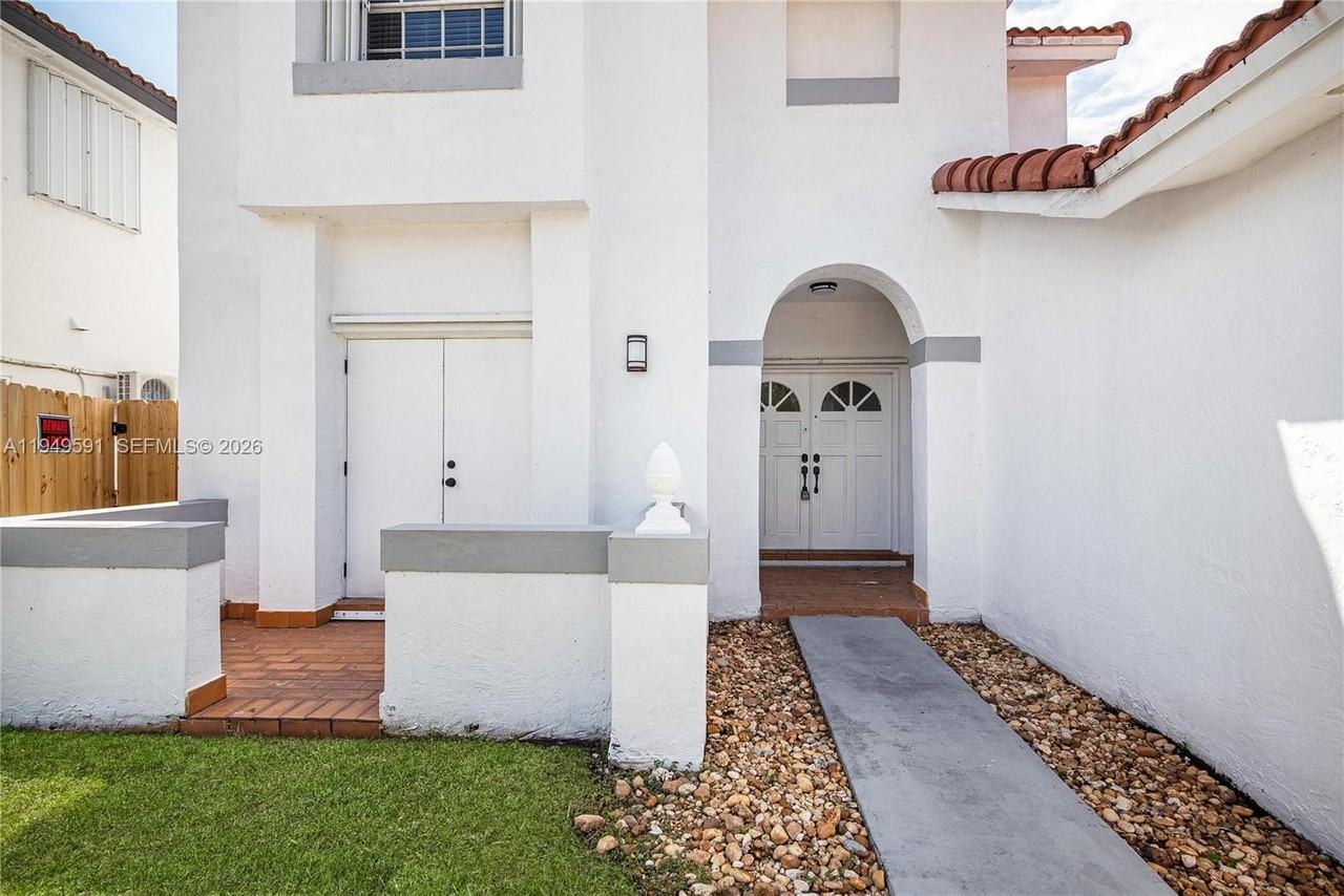 14340 Sw 90th St #0 - Photo 3 of 34