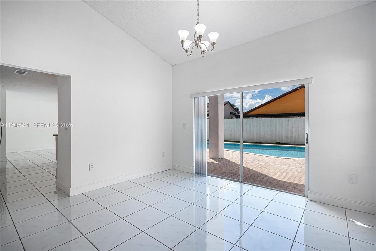 14340 Sw 90th St #0 - Photo 7 of 34