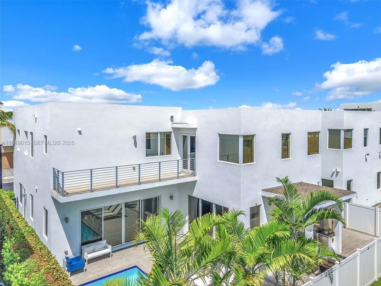 7457 Nw 101st Ave #7457 - Photo 3 of 50